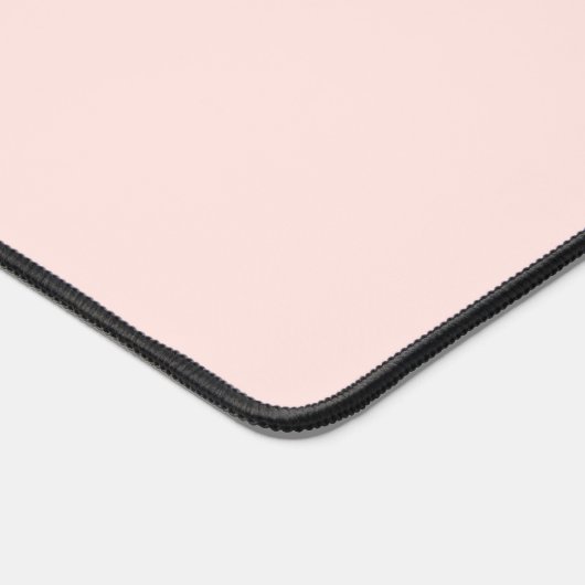 Moderne Minimal Pastel Pink Mit Monogramm Initiale Schreibtischunterlage (Ecke)