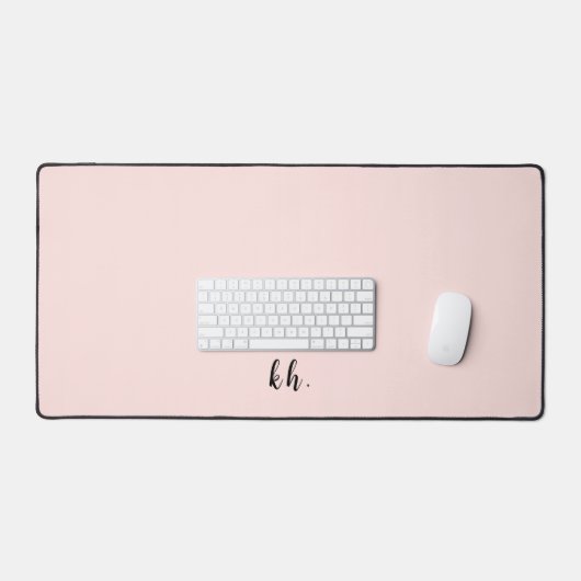 Moderne Minimal Pastel Pink Mit Monogramm Initiale Schreibtischunterlage (Tastatur & Maus)