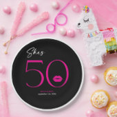 Moderne Minimal Pink Lips Sie ist fünfzig Geburtst Pappteller (Party)