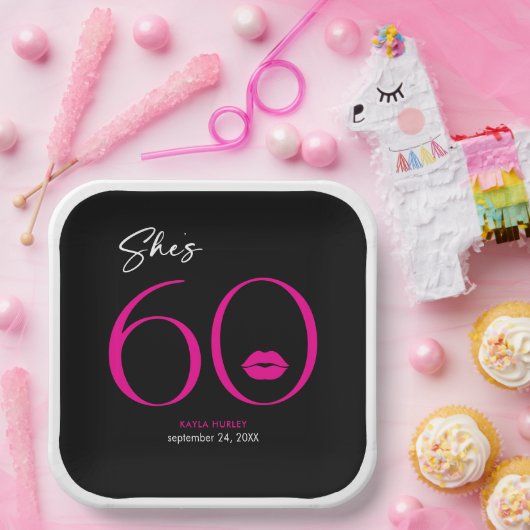 Moderne Minimal Pink Lips Sie ist sechzig Geburtst Pappteller (Party)
