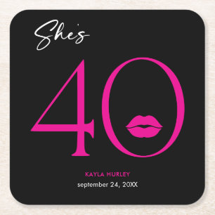 Moderne Minimal Pink Lips Sie ist vierzig Geburtst Rechteckiger Pappuntersetzer