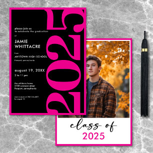 Moderne Minimal Pink Typografy Graduation Party Einladung