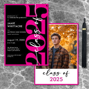 Moderne Minimal Pink Typografy Graduation Party Einladung