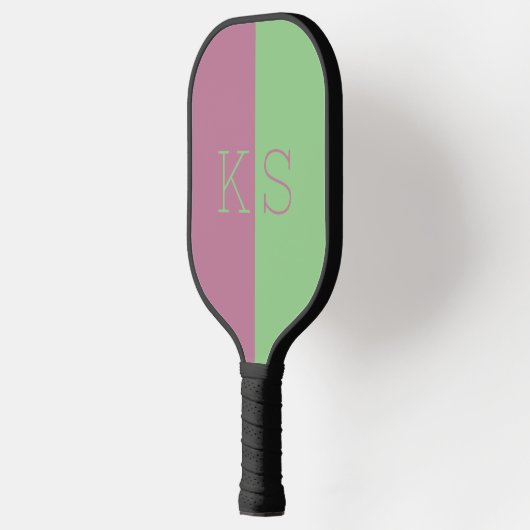 Moderne Minimal-Rosa und grüne Monogramm Pickleball Schläger (Links)