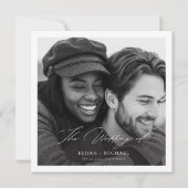 Moderne Minimal Script Foto Budget Square Hochzeit Einladung (Vorderseite)