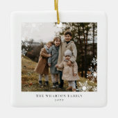 Moderne Minimal Snowflake Familie Zwei Fotos Keramikornament (Vorderseite)