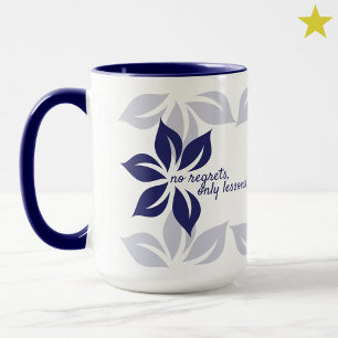 Moderne minimale blaue florale Lebens-Regret-Zitat Tasse