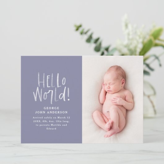 Moderne minimale chic lila Typografie Foto Geburt Ankündigung (Stehend Vorderseite)