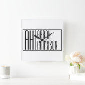 Moderne Minimale Initialen und Logo-Namen Quadratische Wanduhr (Zuhause)