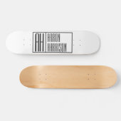 Moderne Minimale Initialen und Logo-Namen Skateboard (Horizontal)