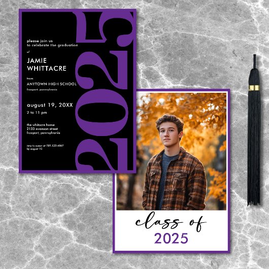 Moderne Minimale Lila Typografy Graduation Party Einladung