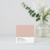 Moderne minimale Millenniums-Blush Pink Social Med Quadratische Visitenkarte (Stehend Vorderseite)