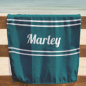 Moderne minimale Monogram Script-Vorlage Aquamarin Strandtuch