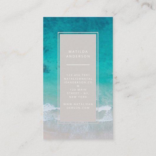 Moderne minimale Ocean Beach Typografie chic Visitenkarte (Rückseite)