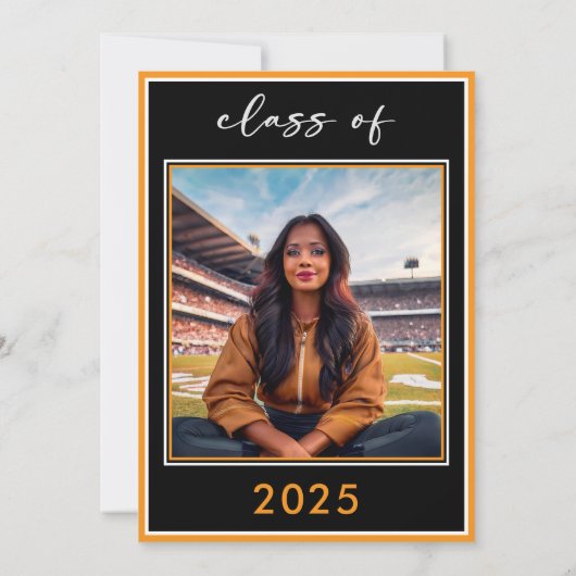 Moderne minimale Orange Script Graduation Party Einladung (Rückseite)