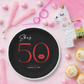 Moderne minimale rote Lippen Sie ist fünfzig Gebur Pappteller (Party)