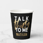 Moderne minimale Typografie Gold Drehbuch 30 Gebur Pappbecher (Rückseite)