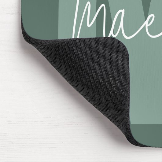 Moderne minimale Typografie-Monogramm-Grün Mousepad (Ecke)