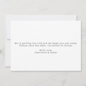 Moderne minimale Typografie und Herztätigkeit Save Save The Date (Rückseite)