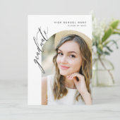 Moderne Minimalistisch Arch Foto Graduation Party Einladung (Stehend Vorderseite)