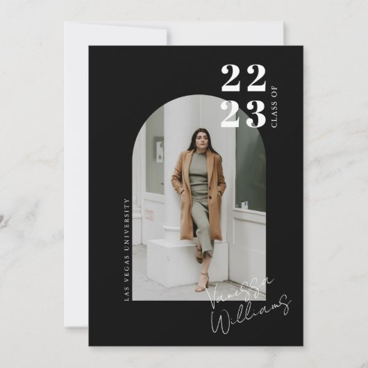 Moderne Minimalistisch Arch Foto Graduation Party Einladung (Vorderseite)