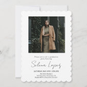 Moderne Minimalistisch Arch Foto Graduation Party Einladung (Rückseite)