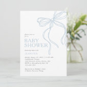 Moderne Minimalistisch Blue Bow Baby Boy Dusche Einladung (Stehend Vorderseite)