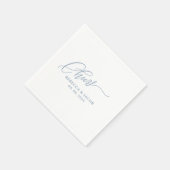 Moderne Minimalistisch Cheers Calligraphy Dusty Bl Serviette (Ecke)