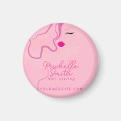 Moderne, minimalistisch rosa Haarstyling mit schwa Magnet (Vorne)