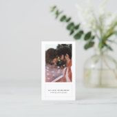 Moderne Minimalistisch-schicke, trendige Fotografi Visitenkarte (Stehend Vorderseite)