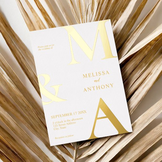 Moderne Minimalistisch-White-Monogram-Hochzeit Folieneinladung