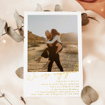 Moderne, minimalistische 2-Foto-Partei Folieneinladung<br><div class="desc">Moderne minimalistische 2 Fotos Engagement Party Einladung mit 2 Fotos und ein Pinsel-Script-Sprichwort Wir sind verlobt. Eine minimalistische,  klassische und moderne druckbare Hochzeitsfeier in weißem und echtem Foto</div>