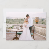 Moderne Minimalistische 2-Foto-Script-Hochzeit Dankeskarte (Rückseite)
