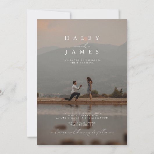 Moderne, Minimalistische 2-Foto-Script-Hochzeit Einladung (Vorderseite)