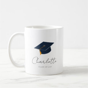 Moderne minimalistische Abschlussmütze Klasse 2026 Kaffeetasse