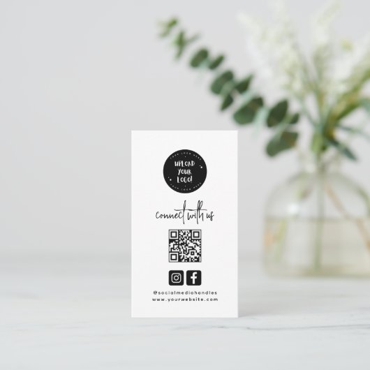 Moderne Minimalistische Black Connect mit QR Code  Visitenkarte (Stehend Vorderseite)