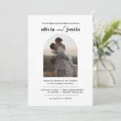 Moderne Minimalistische Boho Arch Foto Hochzeit Einladung (Stehend Vorderseite)