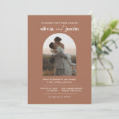 Moderne Minimalistische Boho Arch Foto Hochzeit Einladung (Stehend Vorderseite)