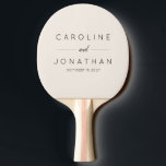 Moderne Minimalistische Brautpaare Elfenbein Tischtennis Schläger<br><div class="desc">Erleben Sie Ihre Hochzeitsfeier mit diesem Minimalistischen Pingpong Paddle-Paddel in einem schicken Elfenbeindesign. Mit seiner eleganten Typografie und seinem gepflegten, zeitgenössischen Stil fügt dieses Paddel Ihrem besonderen Tag eine personalisierte Touch hinzu. Ideal für Hochzeitsspiele oder als einzigartiger Sake, passen Sie ihn mit den Namen des Paares an, um ein unvergessliches...</div>