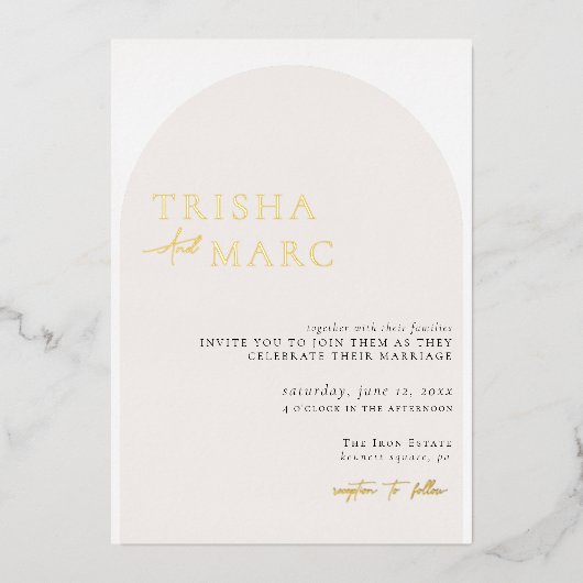 Moderne Minimalistische Cremehe Folieneinladung (Vorderseite)