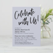 Moderne Minimalistische Dusty Blue Celebrate mit u Einladung (Stehend Vorderseite)