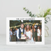 Moderne Minimalistische Einfache Wir Got Verheirat Dankeskarte (Stehend Vorderseite)