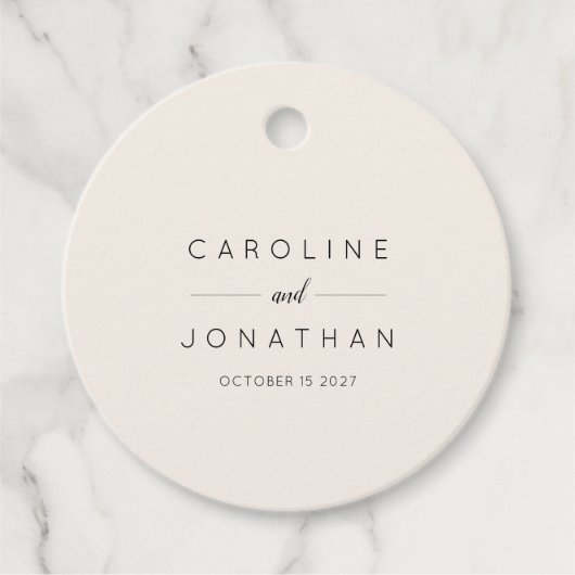 Moderne Minimalistische Elegante Custom Wedding Iv Geschenkanhänger (Vorderseite)