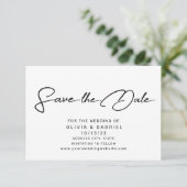 Moderne Minimalistische Elegante Kalligraphie Save The Date (Stehend Vorderseite)