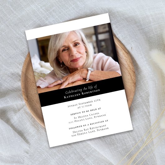 Moderne Minimalistische Foto Beerdigung Einladung