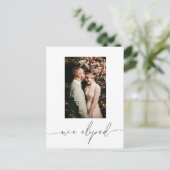 Moderne Minimalistische Foto Kalligrafie Ankündigungspostkarte (Stehend Vorderseite)