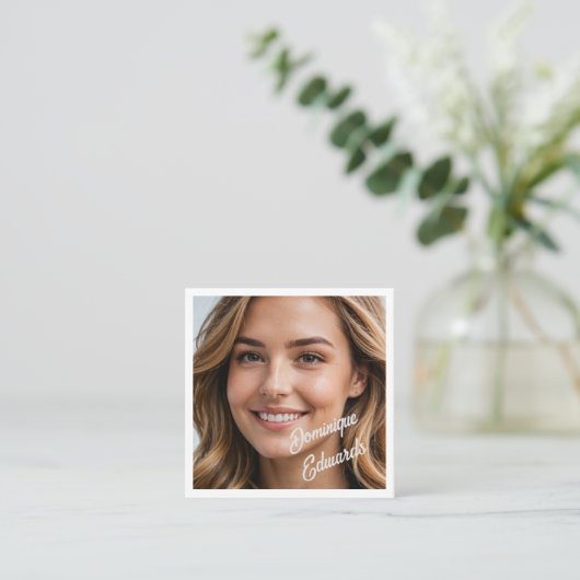 Moderne Minimalistische Foto Social Media Quadratische Visitenkarte (Stehend Vorderseite)