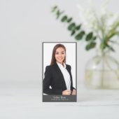 Moderne Minimalistische Foto-Typografie-Visitenkar Visitenkarte (Stehend Vorderseite)