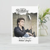 Moderne Minimalistische Geburtstagskarte Ankündigung (Stehend Vorderseite)