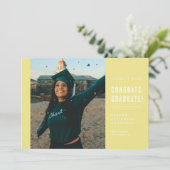 MODERNE MINIMALISTISCHE GLÜCKWUNSCH GRADUATE INVIT EINLADUNG (Stehend Vorderseite)